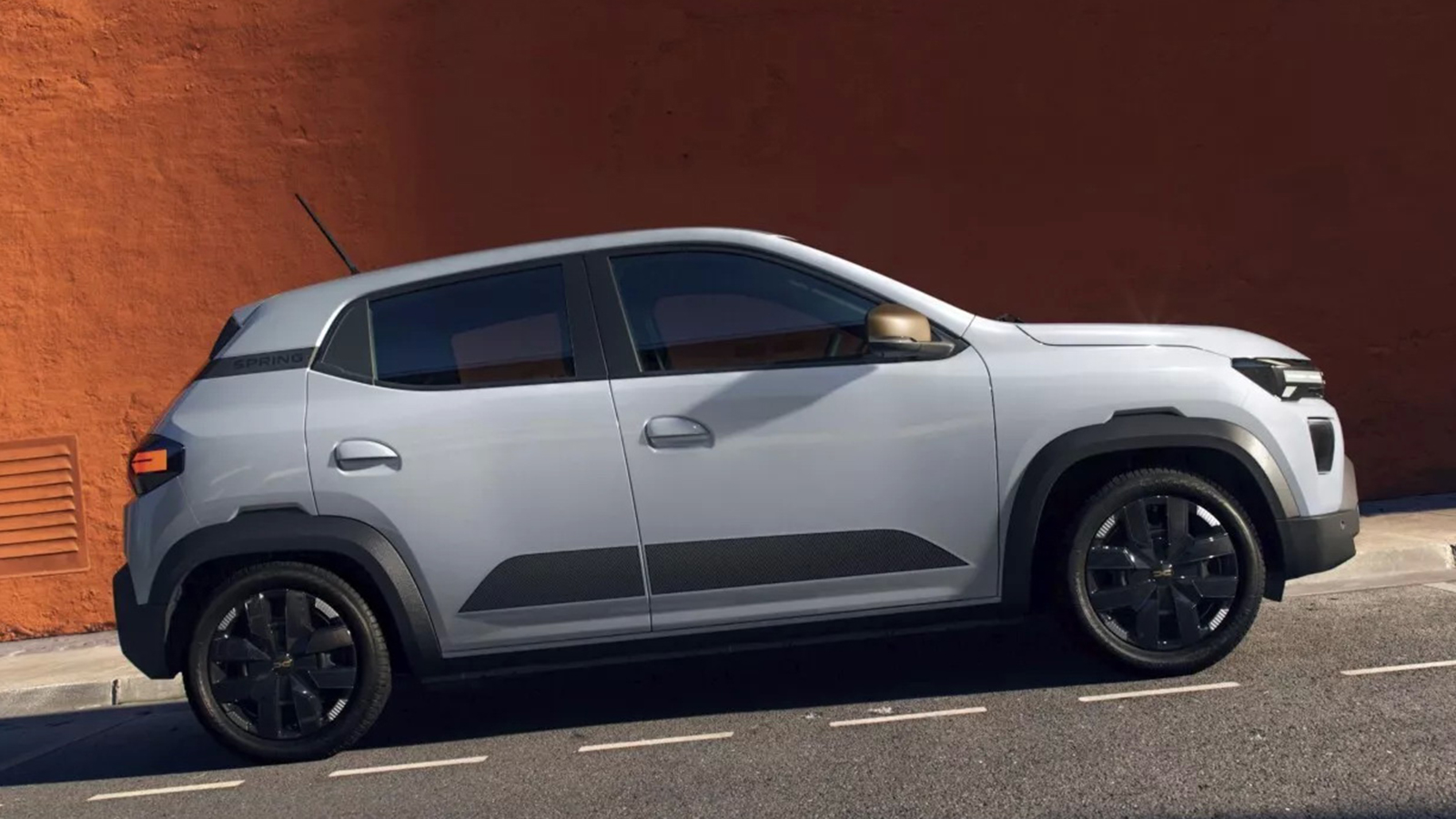 Ανανεωμένο Dacia Spring: Ισχυρότερο με έως 102 PS -Πιο γρήγορη φόρτιση